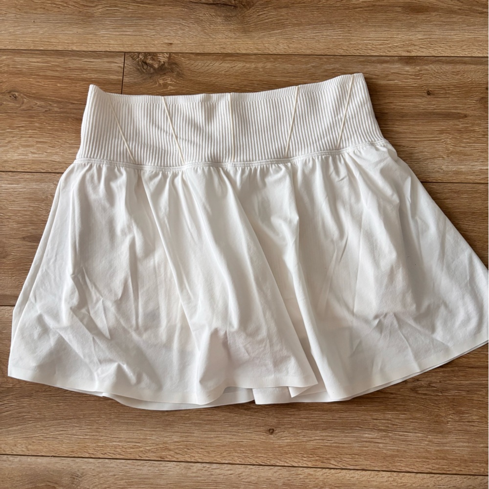 Aerie skirt with built in shorts